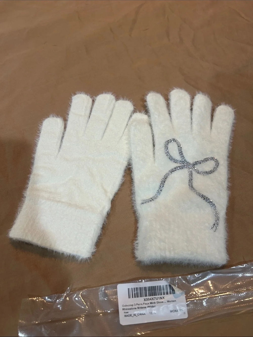 Amazon White Faux Fur Winter Gloves with Silver Rhinestone Bow